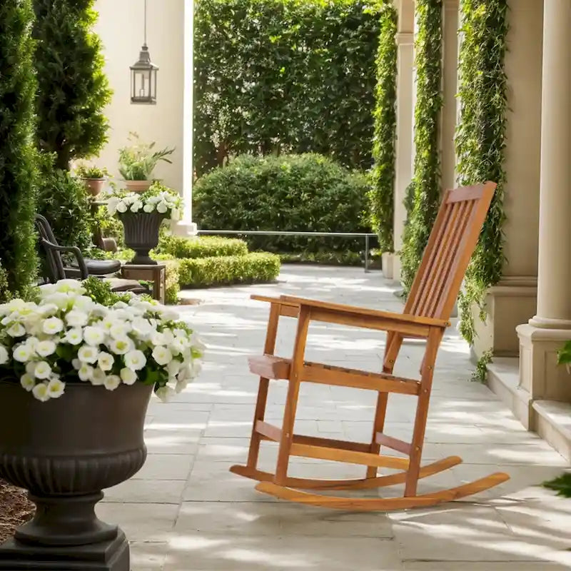 Fauteuil à bascule de style campagnard en bois d'acacia, mobilier de patio en bois massif pour intérieur/extérieur, design ergonomique et finition résistante aux intempéries