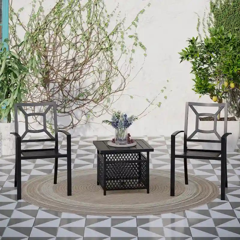 Ensemble bistro de patio MAISON ARTS comprenant une table basse avec parasol et 2 chaises empilables.