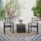 Ensemble bistro de patio MAISON ARTS comprenant une table basse avec parasol et 2 chaises empilables.