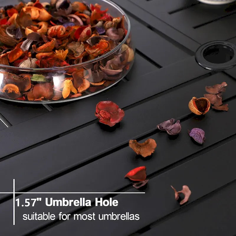 Ensemble de salle à manger d'extérieur 5 pièces, comprenant 4 chaises pivotantes avec structure en aluminium et revêtement en tissu textilene respirant, et 1 table ronde en métal.