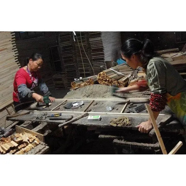 Tabouret en porcelaine fait main en forme de tonneau, orné d'oiseaux et de fleurs vertes