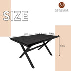 Table de salle à manger d'extérieur rectangulaire avec revêtement imitation bois.