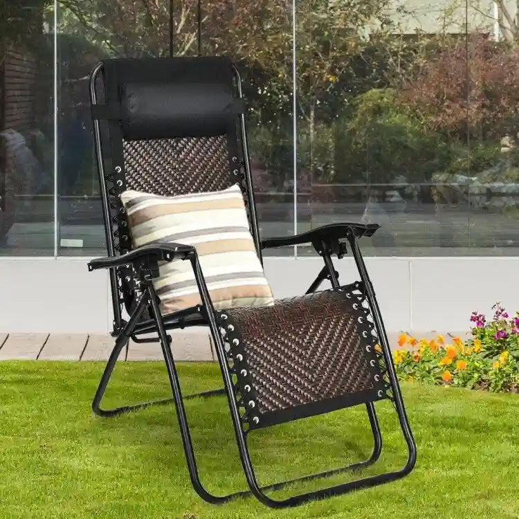 Fauteuil lounge pliable en rotin zéro gravité avec oreiller amovible - 32~61 x 25,5 x 34~43,5 (L x l x H)